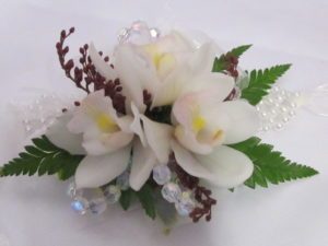 corsage s mini bouquets