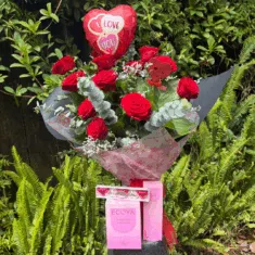 Long Stemmed Red Roses Giftset