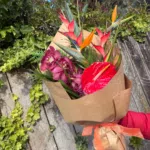 Tropical Flowers Kete Wrap. - Image 2