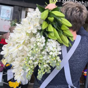 White florist choice