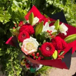 Santa Valentino Floral Bouquet - Image 2