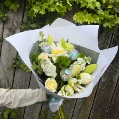 White & Green Christmas Floral Bouquet