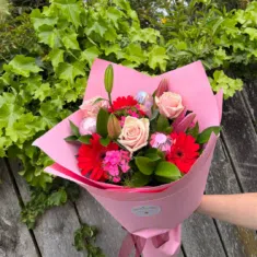 Pinks & Reds Christmas Floral Bouquet
